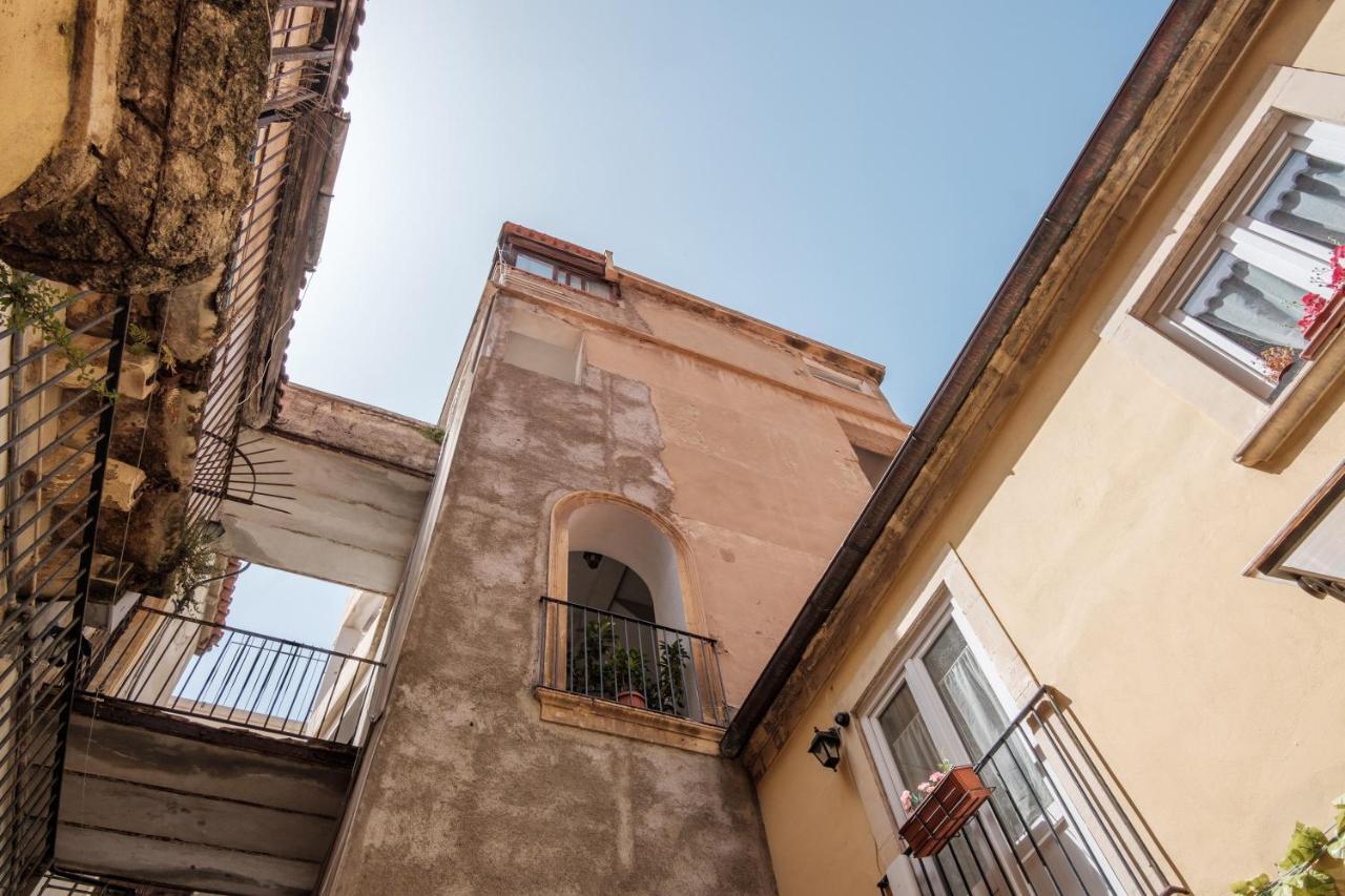 Borgo Antico Rooms Μεσίνα Εξωτερικό φωτογραφία